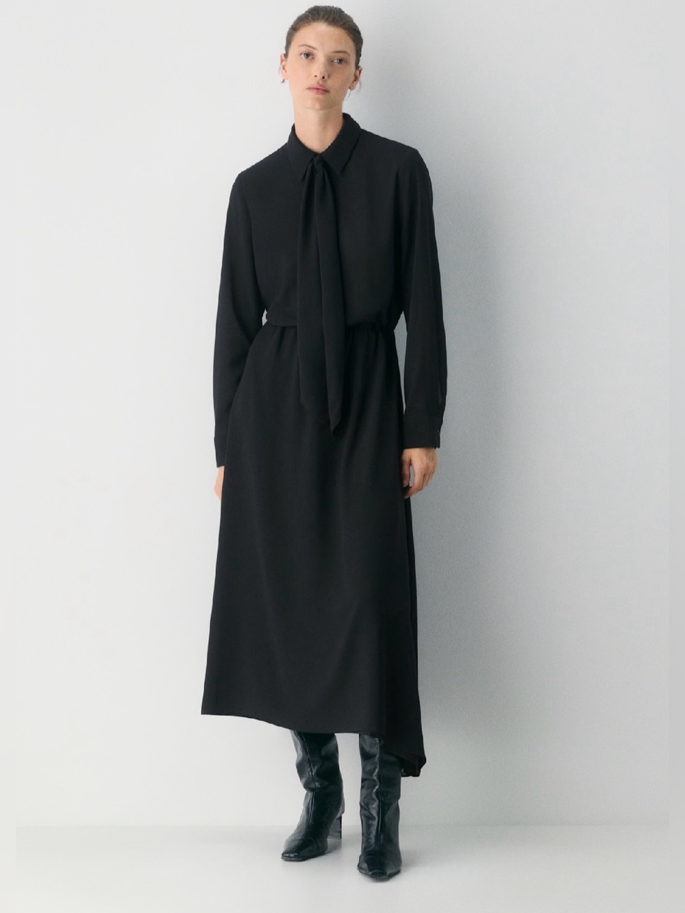 NWT Babaton Hopper Tie-Neck Maxi Dress